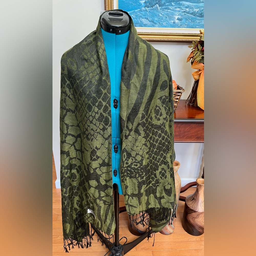 New scarf/ shawl